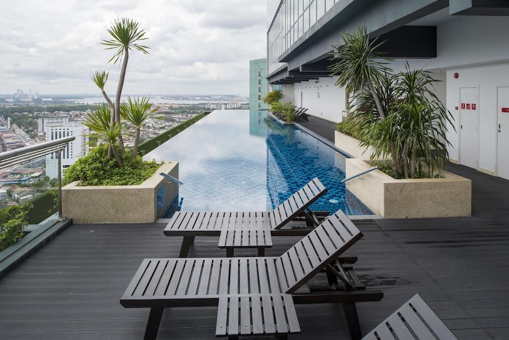 Hotel Centre 4*